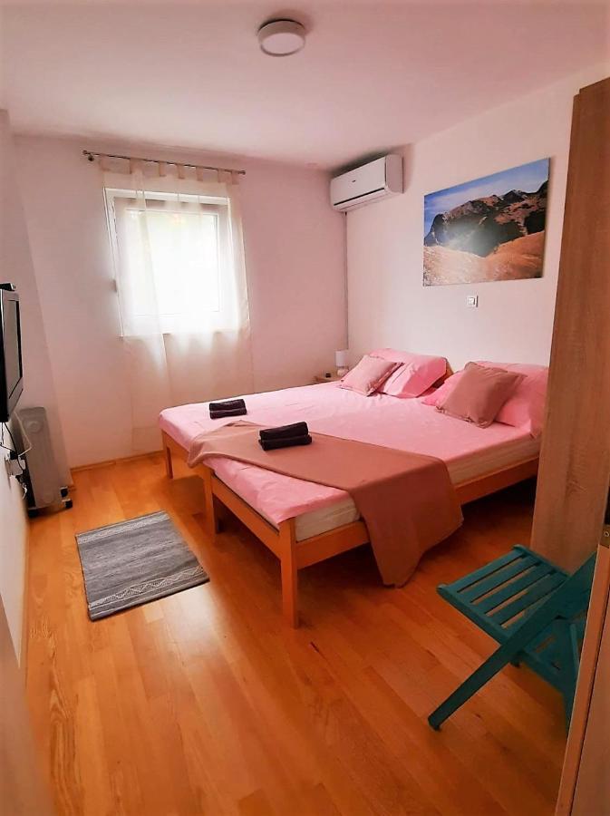 Apartment Paklina Starigrad Paklenica Exterior foto